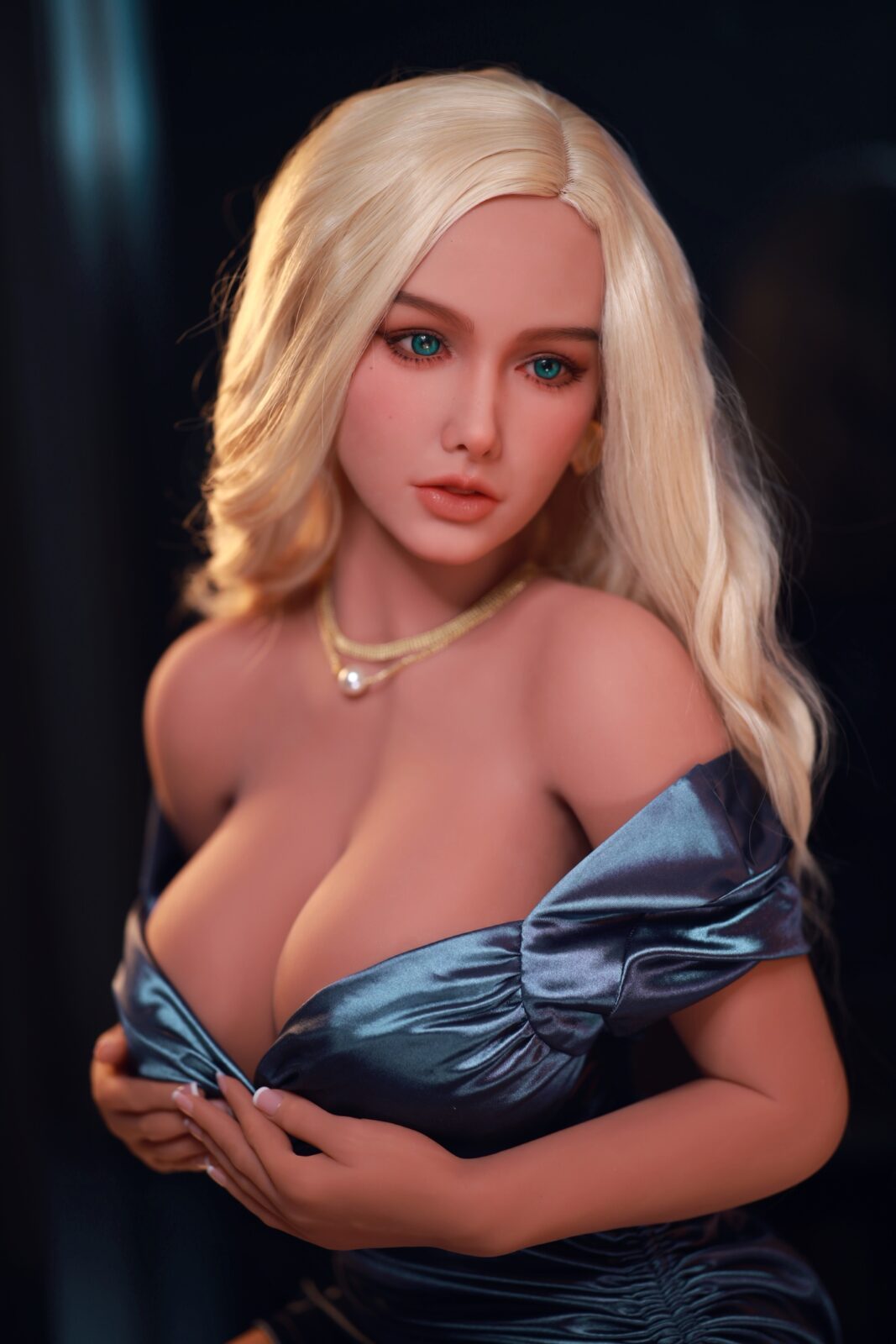 DutchDoll Eva 157cm poupée sexuelle portrait cheveux blonds robe satin bleu