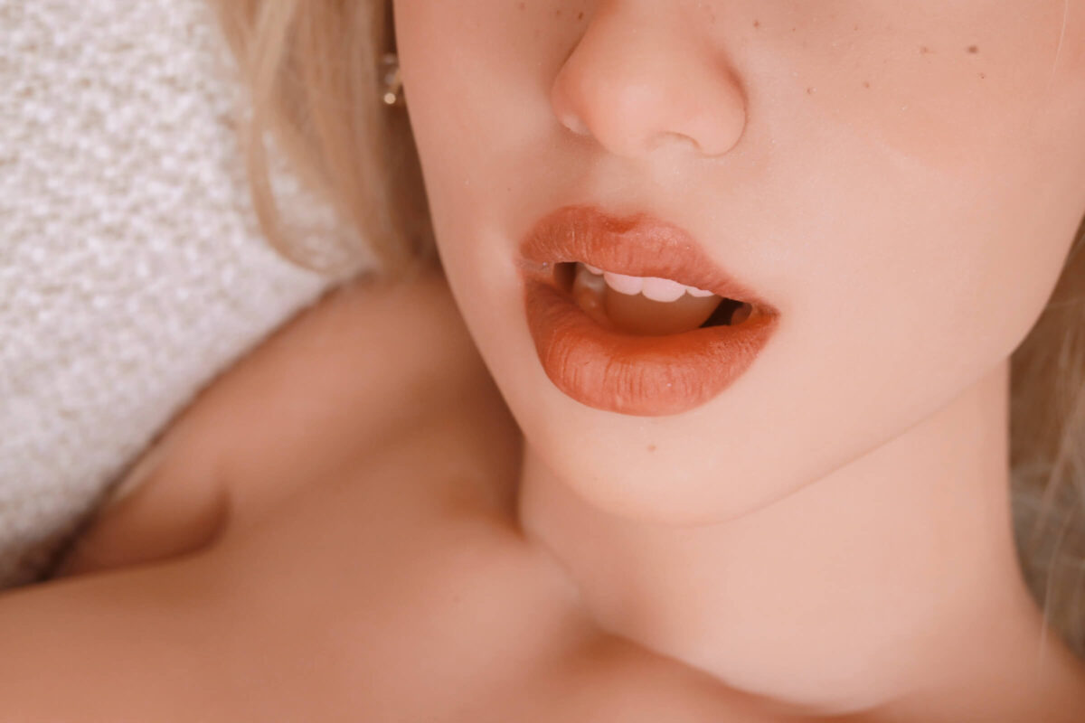 DutchDoll Sophie · 158 cm