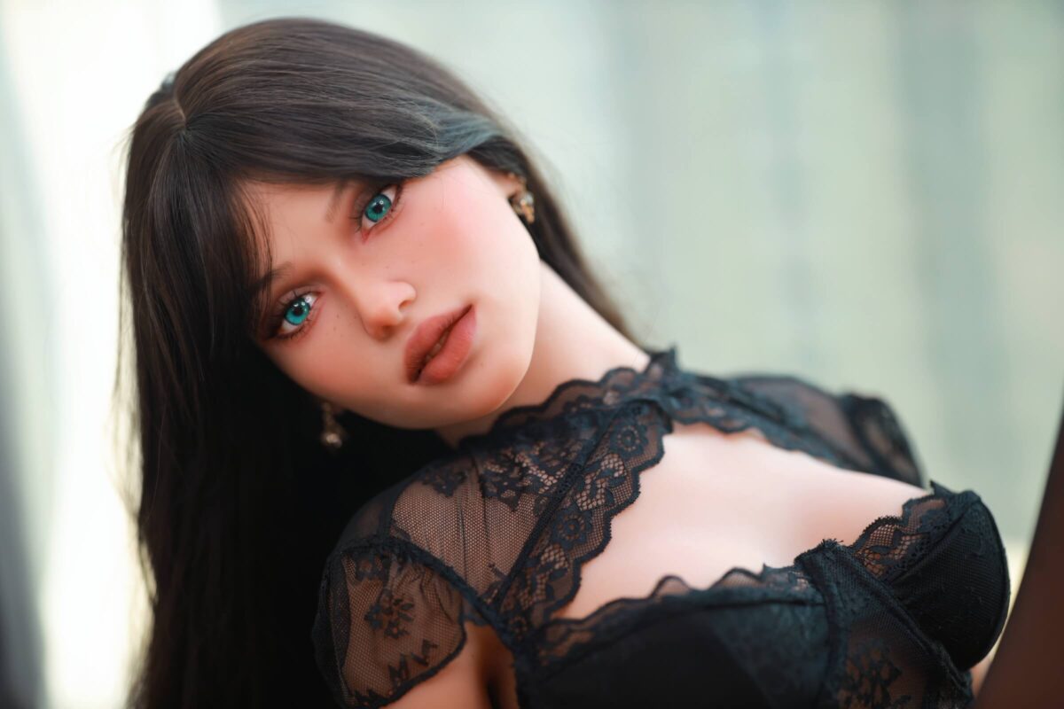 DutchDoll Layla · 158 cm