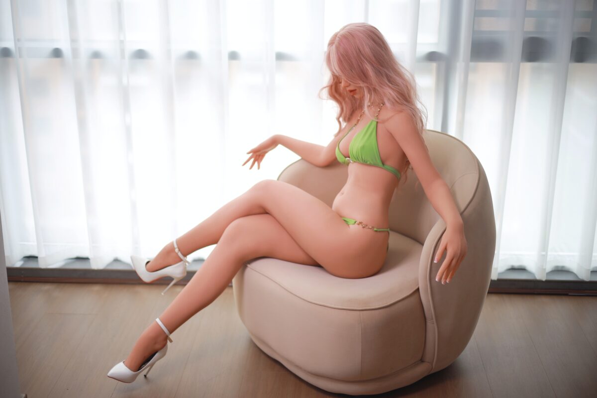 DutchDoll Rosie · 161 cm