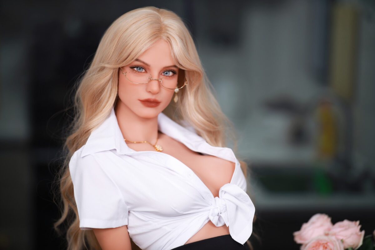 Firedoll Roxy · 166 cm