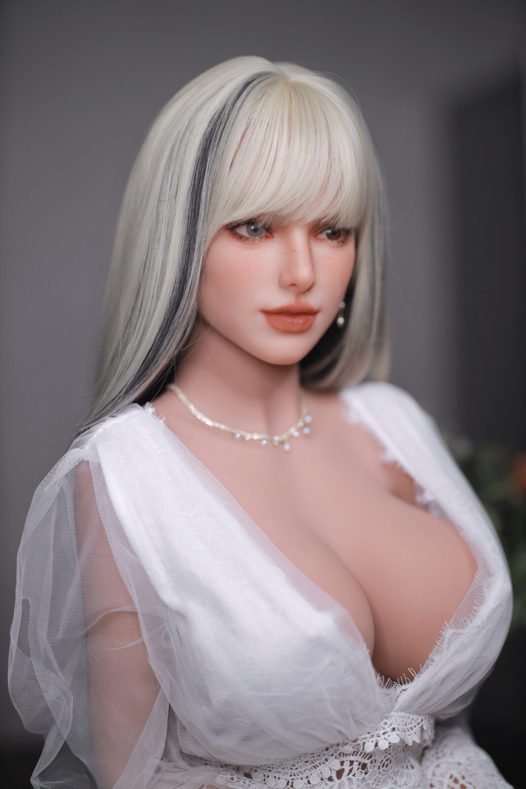 DutchDoll Tiana · 159 cm